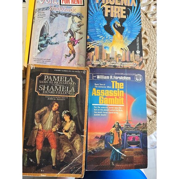 Lot of 8 Mixed Authors Romance Fantasy Science Fiction Paperback Novel Books - Picture 6 of 6